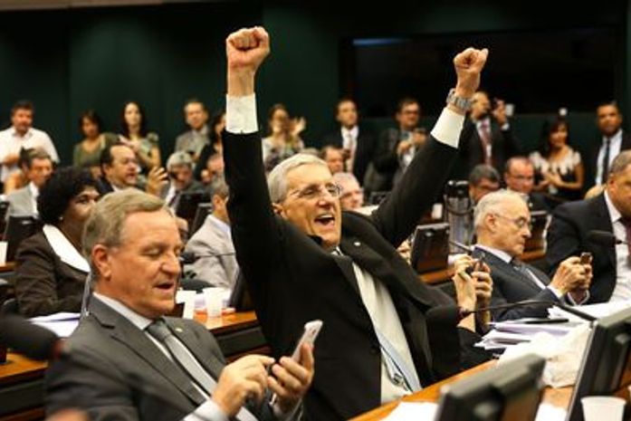 Comissão especial da Câmara aprova relatório da reforma trabalhista