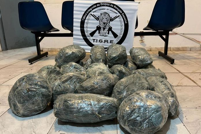 Mais de 20 kg de maconha são apreendidos durante operação da polícia em Maceió