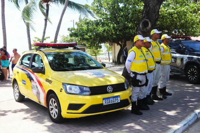 Jovem é preso por furto de caixa de som em barraca da Ponta Verde