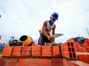 Escola municipal no Jacintinho recebe melhorias em sua estrutura