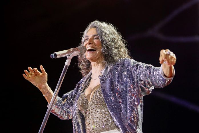 Simone é a grande atração deste domingo no Teatro Gustavo Leite