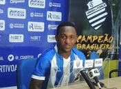 Atacante Yago foi apresentado nesta segunda-feira (29).