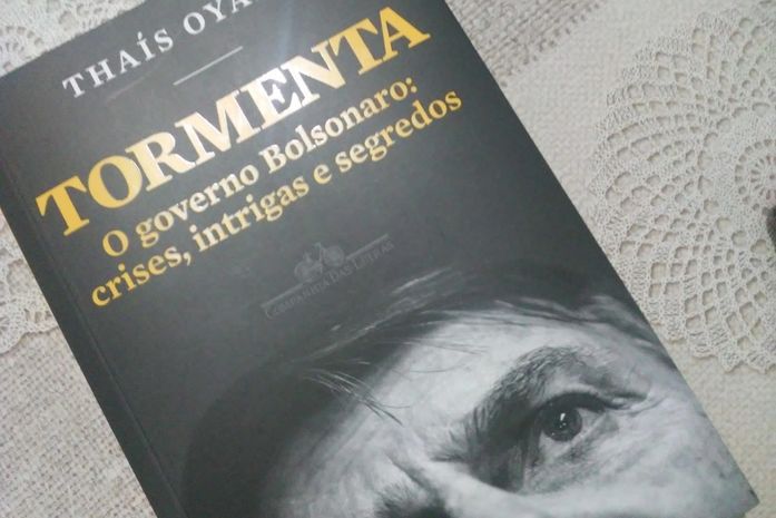 Tormenta brasileira: as incríveis histórias no livro que resume o governo Bolsonaro