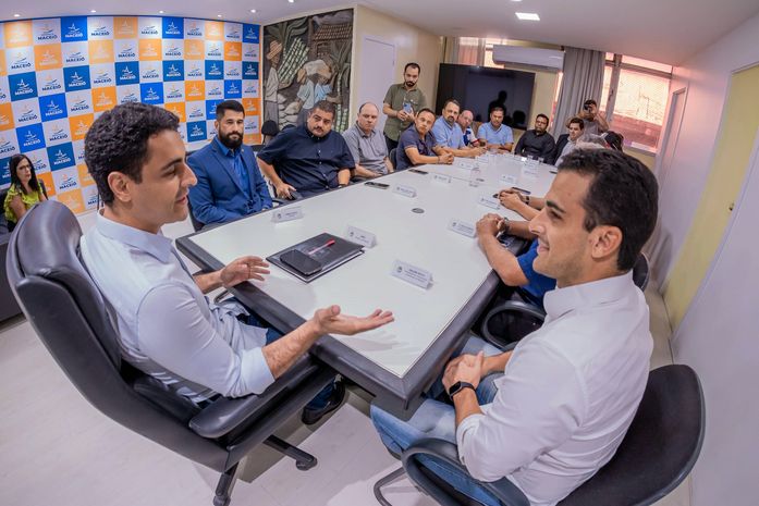 Após aprovação de projeto na Câmara, reunião discute regulamentação de clubes de tiros na capital