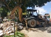 Operação de desapropriação demole cerca de 100 imóveis em Rio Largo; confira vídeo