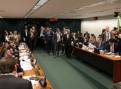 Comissão especial rejeita destaque sobre aposentadoria de professores