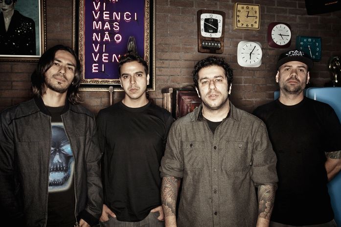 Referência para gerações, banda CPM 22 vai atrair fãs do hardcore em Maceió