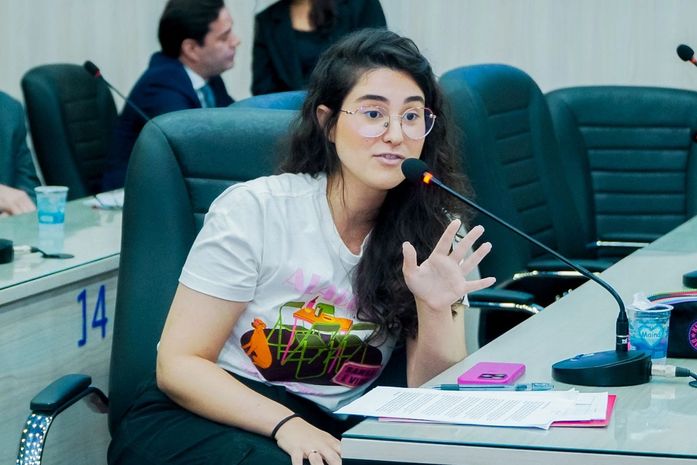 Teca Nelma cobra Prefeitura de Maceió por falta de pagamento da conta de energia do Mercado da Produção