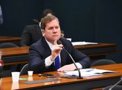 PEC do 6X1: Marx Beltrão assina Proposta protocolada na Câmara