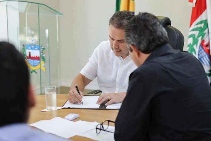 Governador assina ordem de serviço para implantar sistema de irrigação no Bálsamo