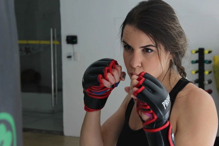 Lutadora de MMA Bárbara Acioly