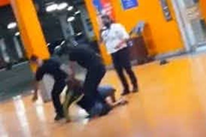 Políticos alagoanos se manifestam nas redes sociais contra morte de homem negro em supermercado de Porto Alegre