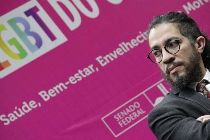 Câmara publica renúncia do deputado Jean Wyllys e convoca suplente