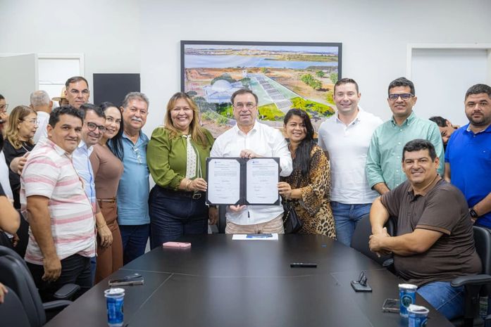 Luciano anuncia construção de mais duas creches para atender mais de 400 crianças em Cacimbas e Frei Damião