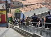 PC deflagra megaoperação contra criminalidade na parte alta de Maceió; 13 pessoas são presas
