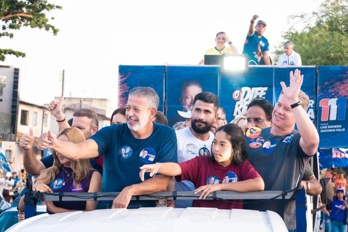 No coração da Orla Lagunar, Arthur Lira é abraçado pelo povo da região que ele ajudou a transformar com a construção de quase 1.800 apartamentos do Parque da Lagoa
