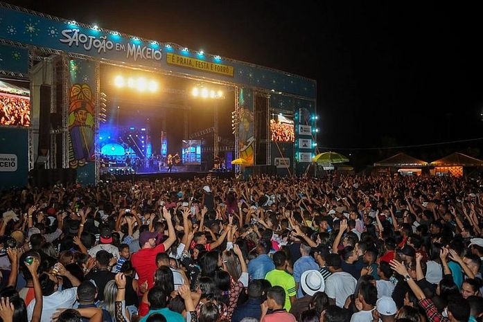 Na última quarta-feira, 19, Geraldo e Elba Ramalho abriram o São João de Maceió no bairro Fernão Velho