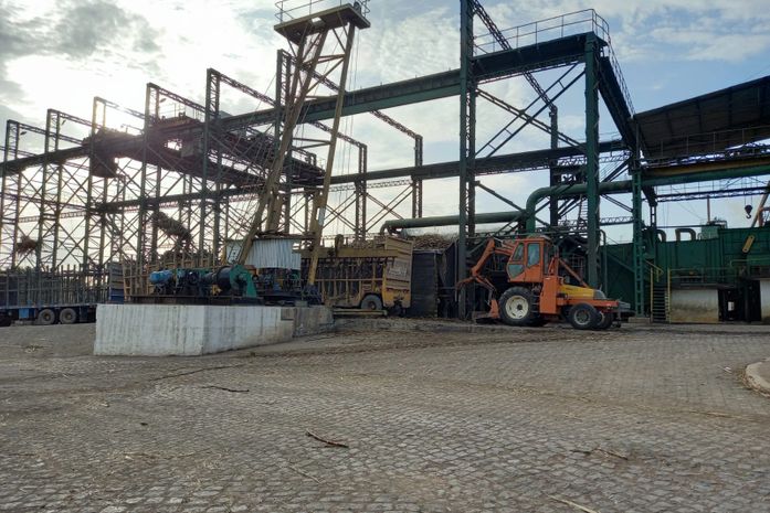 Impasse contratual pode acarretar no fechamento de 5 mil empregos na Usina Uruba