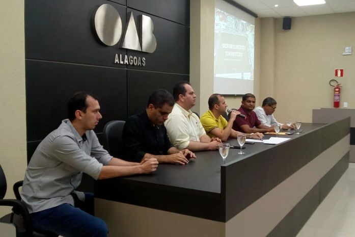 ASA apresenta dívida de R$ 270 mil e 101 ações trabalhistas do clube, em reunião