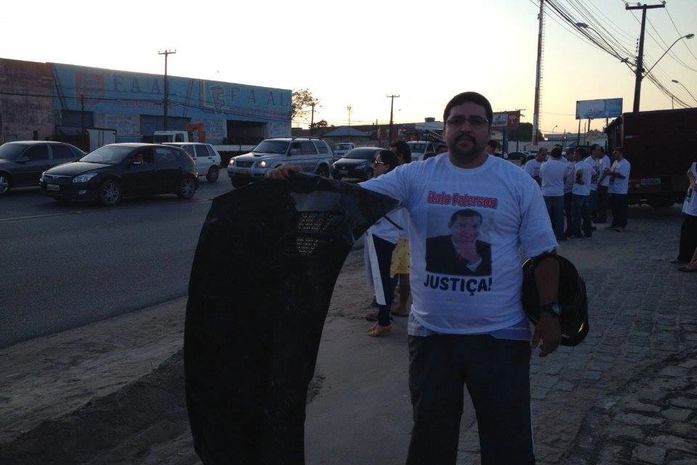 Familiares fazem protesto em busca de justiça
