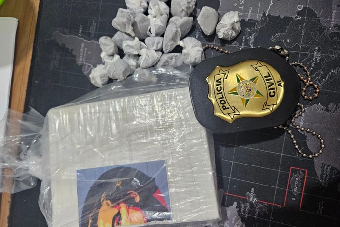 Jovem é preso com meio quilo de cocaína em São Miguel dos Campos; droga é avaliada em cerca de R$ 25 mil
