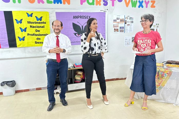 Inclusão e Educação: Vereador Dr. Cleber Costa participa da primeira aula de alfabetização para profissionais do sexo em Maceió