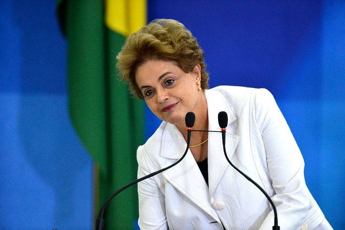 Presidente Dilma Rousseff balança na Presidência da república