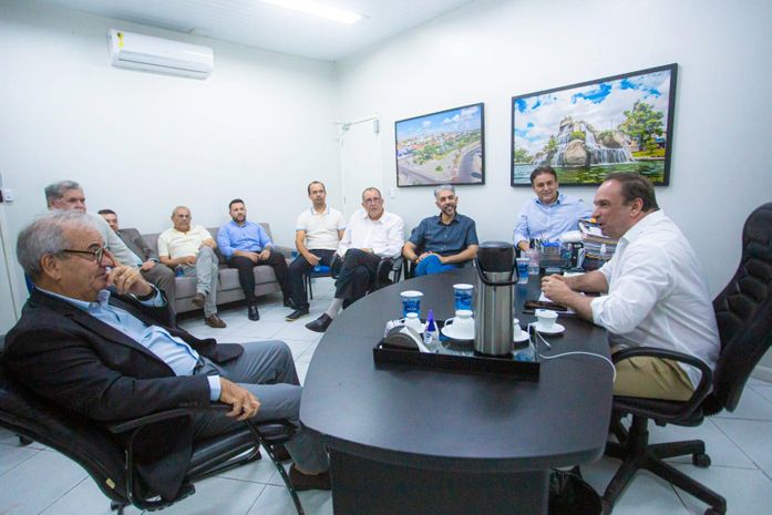 Prefeito Luciano recebe a visita do vice-presidente do TCE/AL e representantes da Loja Macônica