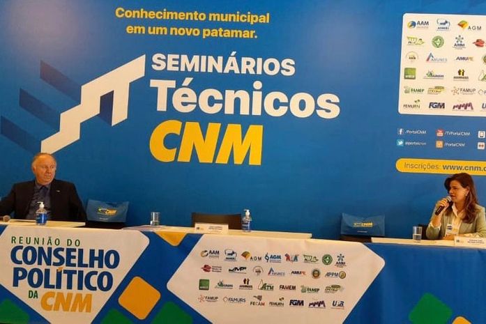 Prefeita de Feliz Deserto e vice-presidente da CNM Rosiana Beltrão, participa de reuniões importantes em Brasília