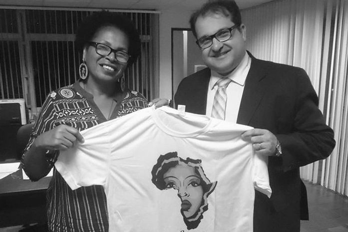 O carioca Santoro recebe título de cidadão honorário de Alagoas. Parabéns, George!