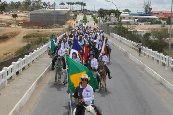 Procissão e cavalgada encerram festejos da Padroeira de Arapiraca