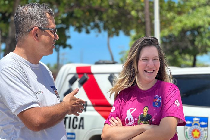 Cibele Moura participa de evento da PM em homenagem ao Dia da Mulher na orla de Maceió