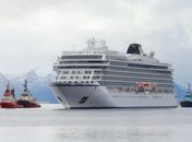 O Viking Sky levava 915 passageiros e enfrentou fortes ventos na costa da Noruega