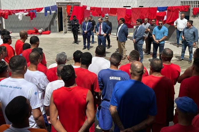 Justiça de Alagoas inspeciona ala de presídio onde Collor está detido
