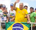 Candidato a vice-presidente, Alfredo Gaspar leva a onda verde-amarela de Flávio Bolsonaro pelas ruas de Alagoas