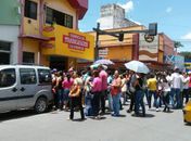 Em protesto por salários atrasados professores ocupam Legislativo de Arapiraca 