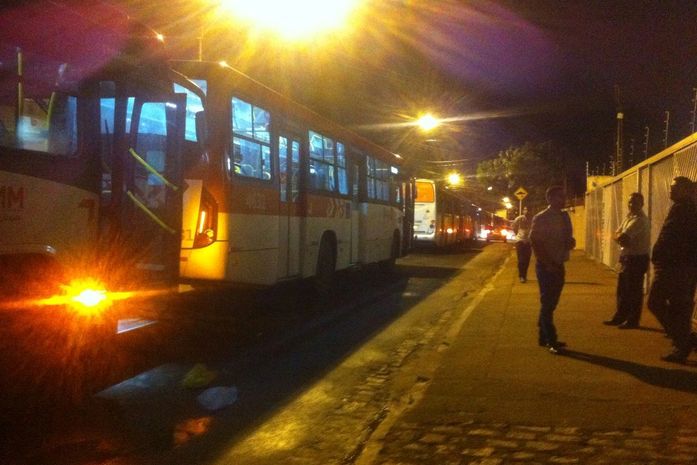 Congestionamento de ônibus no bairro do Jacintinho