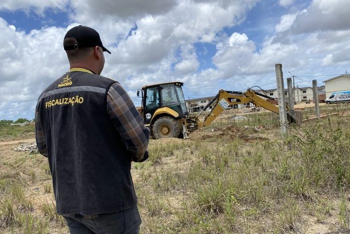 Prefeitura retoma terreno público que estava sendo loteado e comercializado por até R$ 15 mil