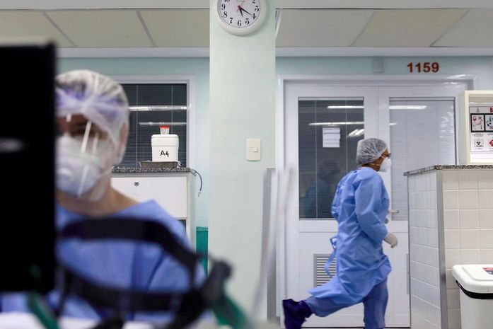 Duas a cada três instituições federais produzem materiais de proteção