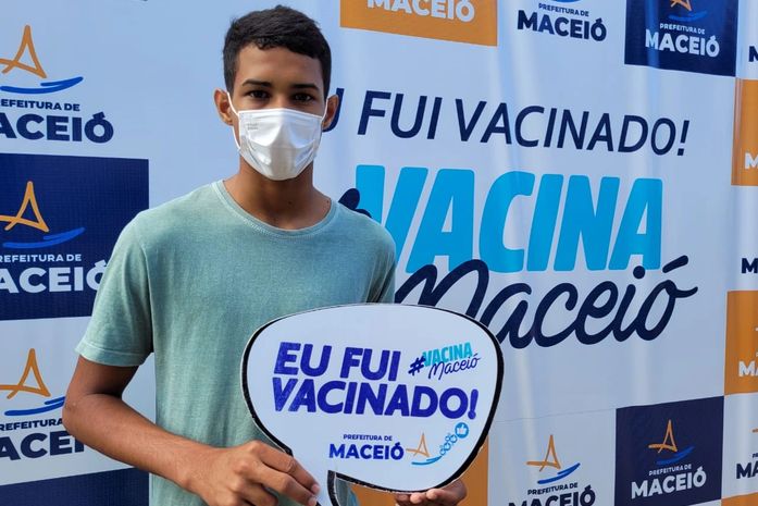 Com mais de 40 mil adolescentes vacinados, Prefeitura de Maceió garante que todos receberam doses da Pfizer  