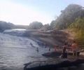 Criança que caiu em cachoeira em Joaquim Gomes é encontrada morta por populares
