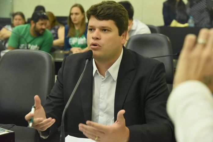 Manchas de Óleo: Davi Filho pede aprofundamento do debate antes de decreto de emergência em AL
