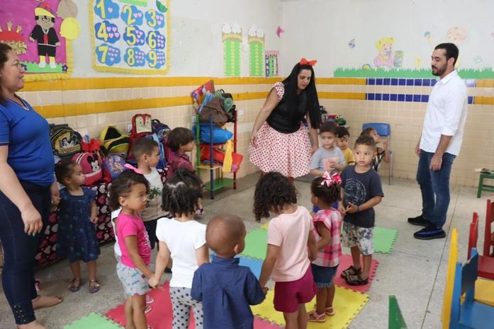 Estudantes de Santana do Mundaú retornaram às salas de aula nesta segunda-feira