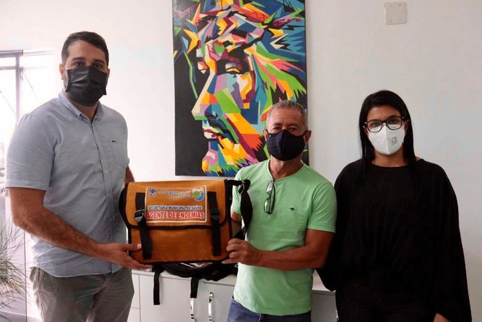 Saúde de Santana do Mundaú entrega novos equipamentos e uniformes para profissionais
