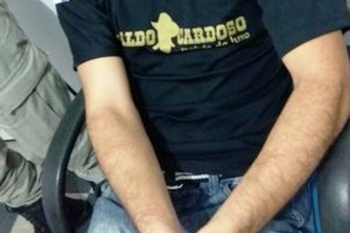 Filho do cantor na delegacia