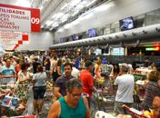 Inflação para famílias com renda mais baixa cai de 1,22% para 0,19%