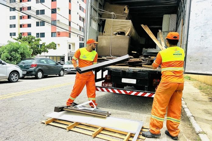 Mutirão vai recolher móveis e eletrodomésticos sem uso no Conjunto Carminha neste sábado; confira