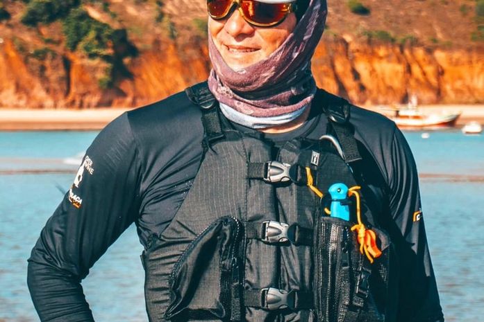Canoista Adelson Carneiro chega ao litoral alagoano