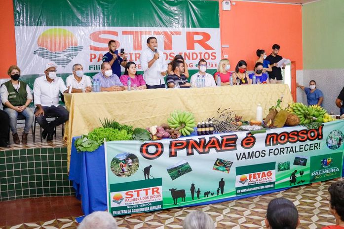 Prefeito se reuniu com entidades rurais para tratar da inclusão de novos agricultores e ampliação da alimentação escolar