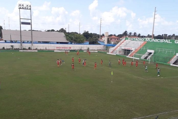 Elenco do Hulk se reapresenta após folga de Carnaval